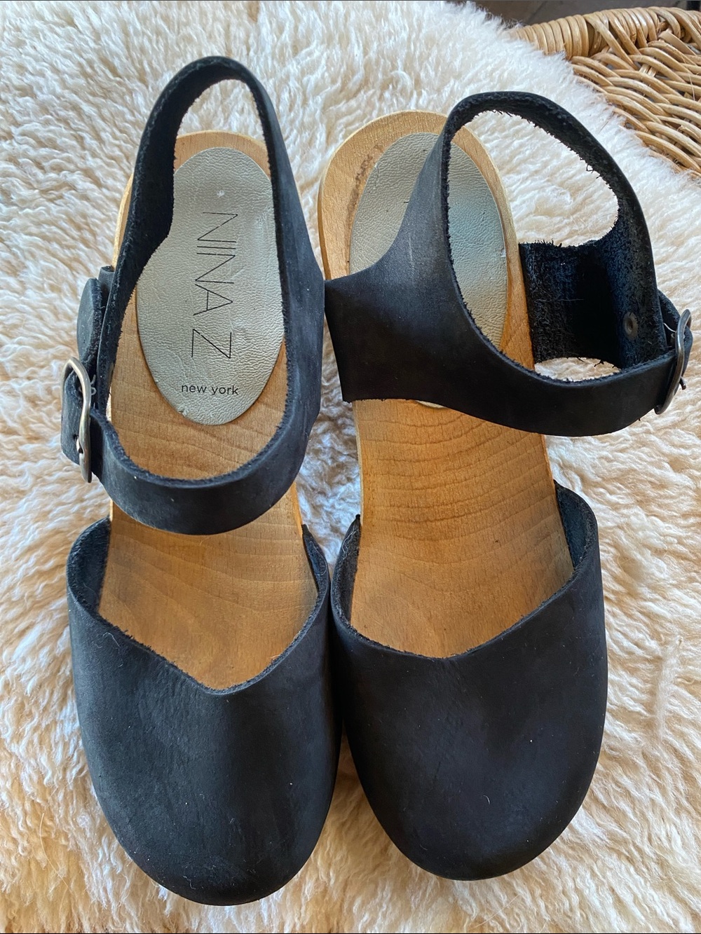 Nina Z Black Leather Slingback Clogs with Wood Footbed